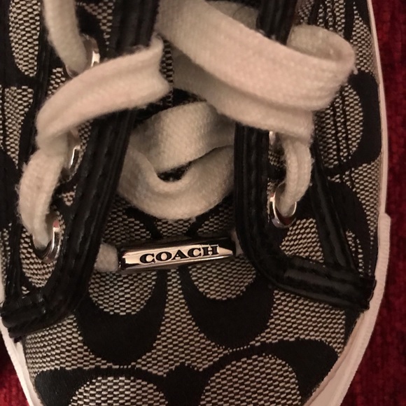 Shoes - Picture 3 of 4